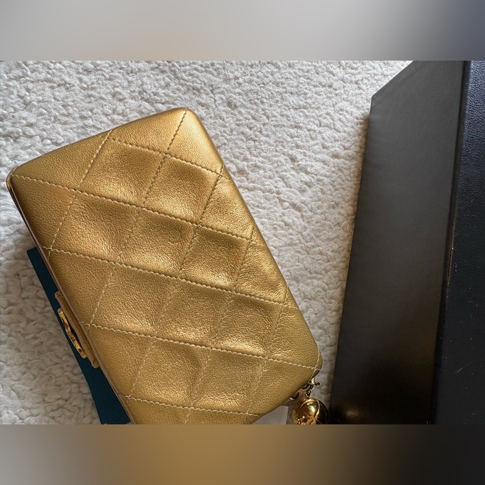100% Authentic Chanel Classic Clutch with Tassel Quilted Gold Lambskin Leather - Picture 10 of 15